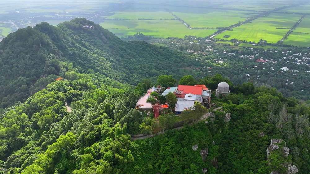 Núi Ba Thê là một trong Những Điểm Đến Hấp Dẫn Tại Hòn Đất